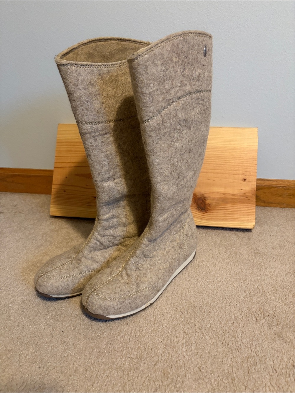 Emu Tall Felt Boots in Light Gray